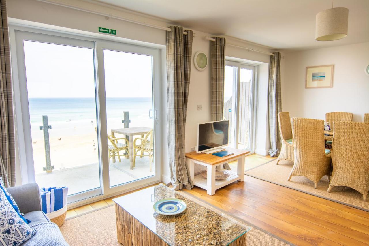 Tolcarne Beach Apartments New Quay Extérieur photo