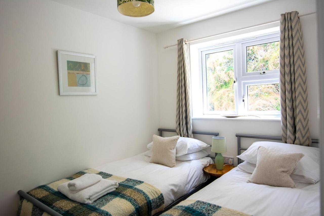 Tolcarne Beach Apartments New Quay Extérieur photo