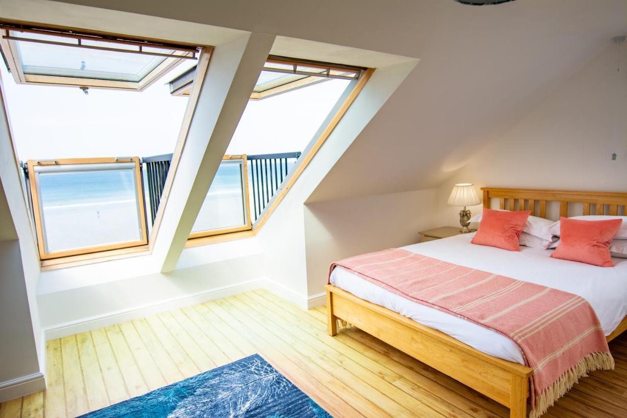 Tolcarne Beach Apartments New Quay Extérieur photo