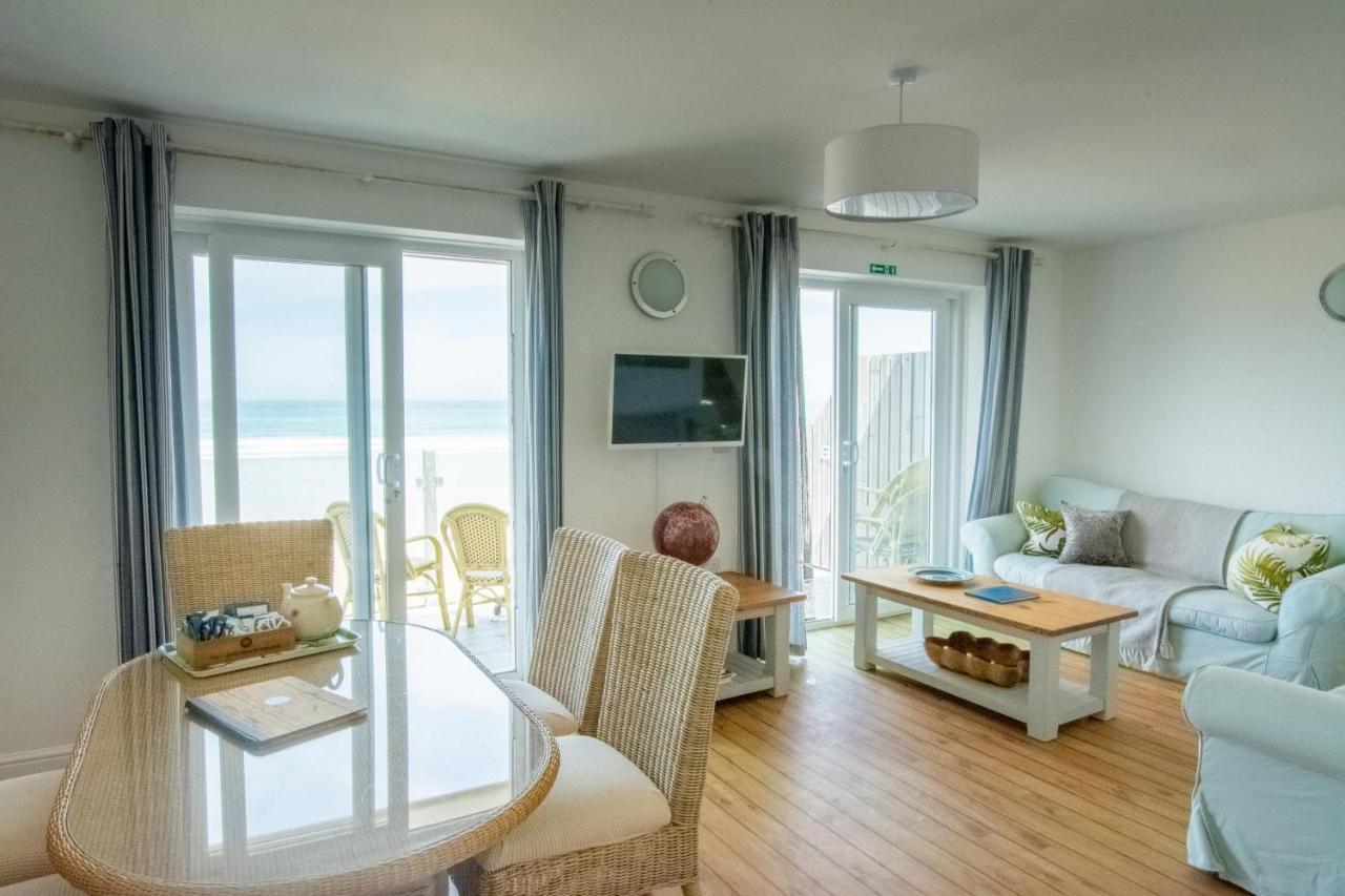 Tolcarne Beach Apartments New Quay Extérieur photo