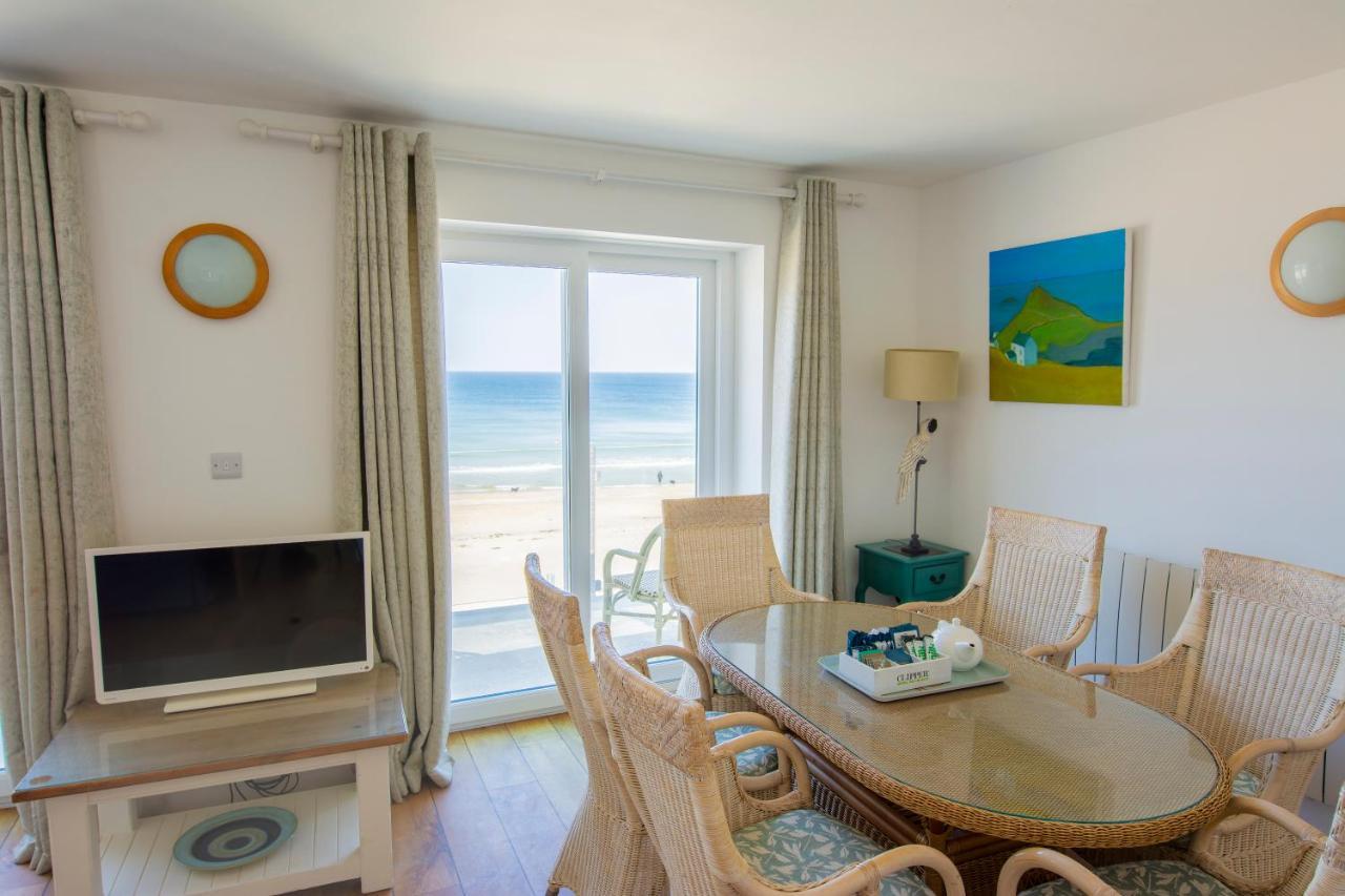 Tolcarne Beach Apartments New Quay Extérieur photo