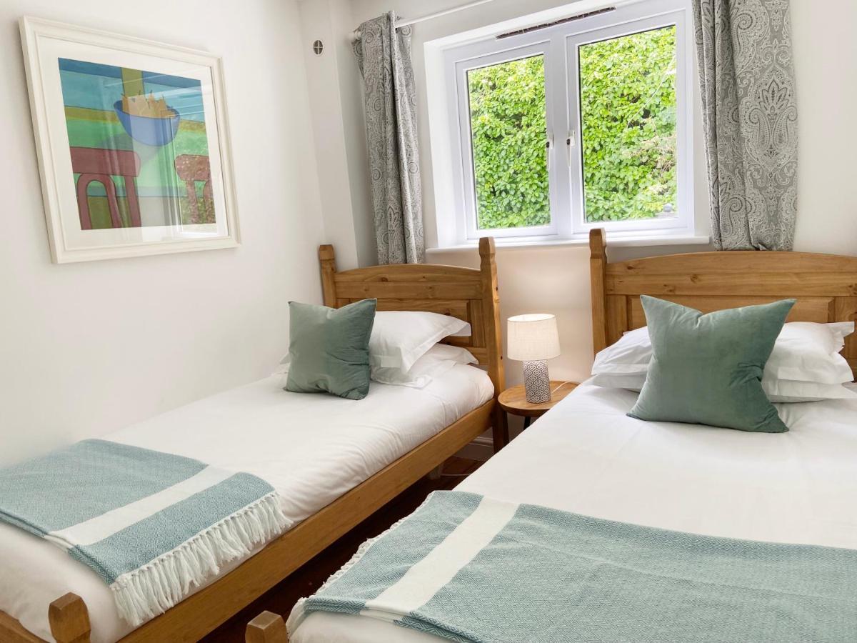 Tolcarne Beach Apartments New Quay Extérieur photo
