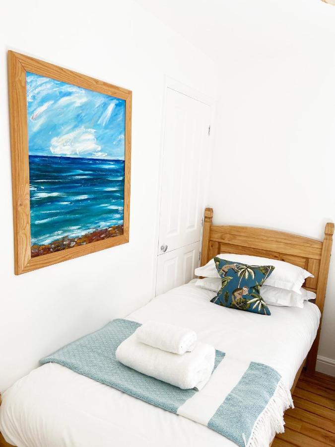 Tolcarne Beach Apartments New Quay Extérieur photo