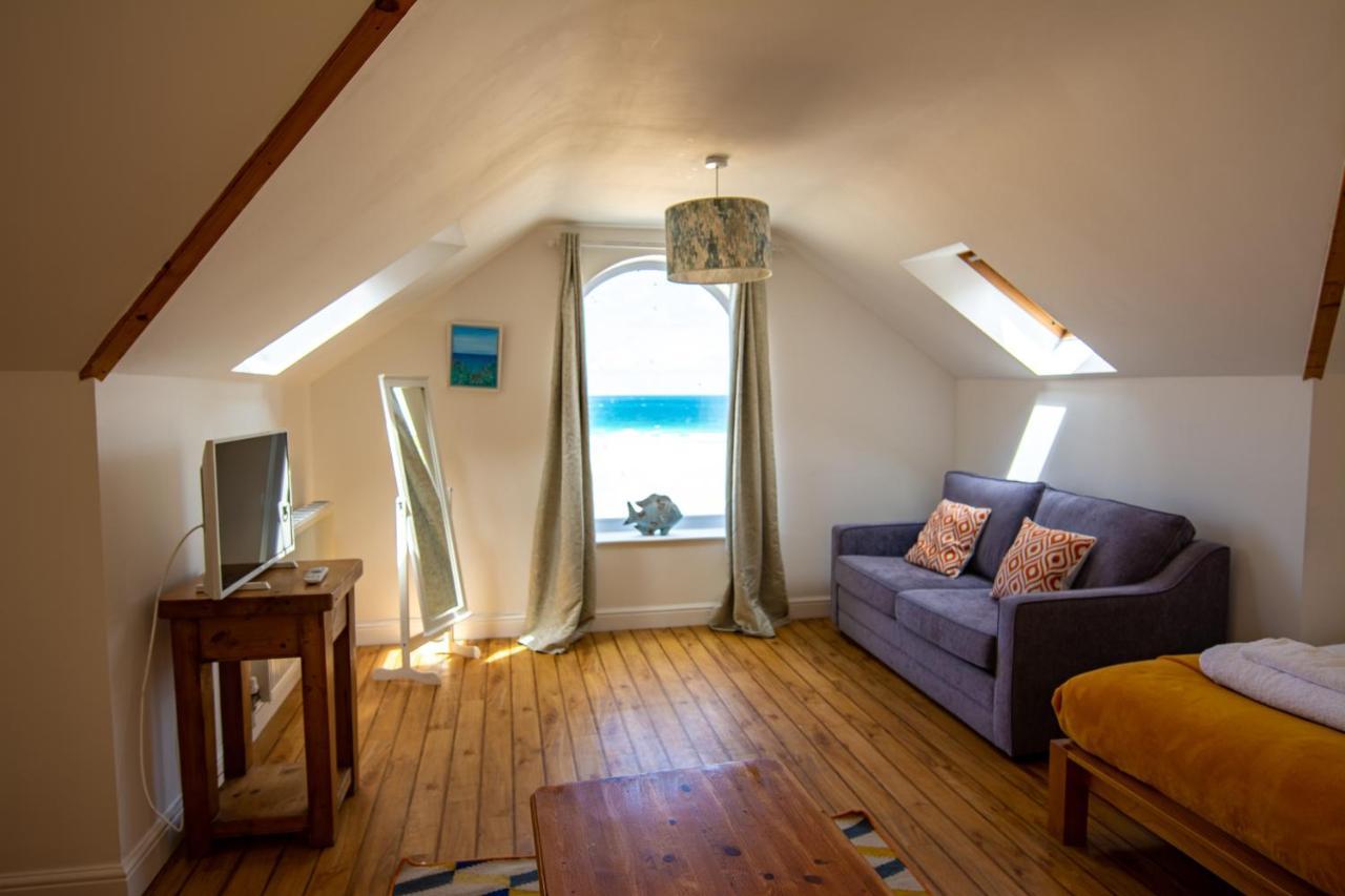 Tolcarne Beach Apartments New Quay Extérieur photo
